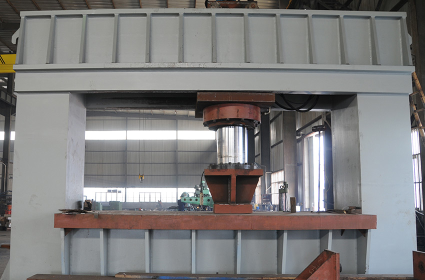 龍門移動式校平壓力機(jī)